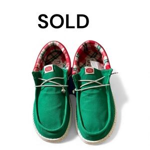SOLD.       Hey Dude Wally Holiday Elf Shoes Green Red Festive Casual